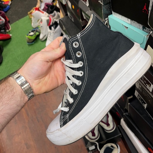 Converse size 9